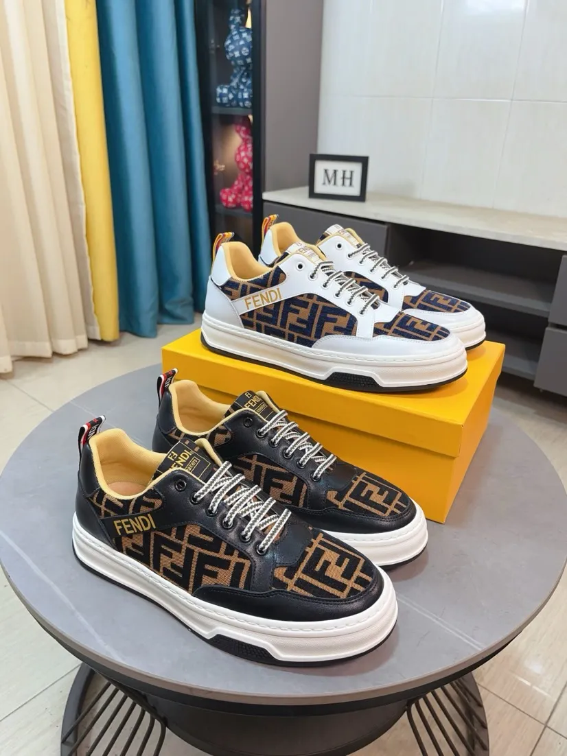 Men's shoes 💰400🌹🌹[FENDI] Fendi's classic and comfortable men's shoes, this complex sneaker is made of soft calfskin➕genuine leather lining➕original ultra-light rubber material with rough outsole. This unique light style is suitable for the casual and refined sensibility of this season. It is comfortable and natural on the feet. It is an everyday style for casual travel in autumn and winter! 38/44